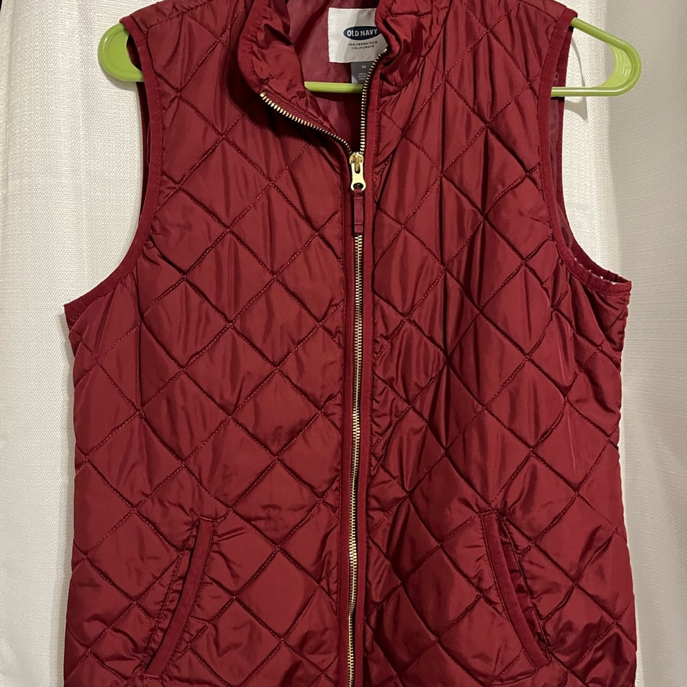 Old Navy Women's Red Quilted Vest